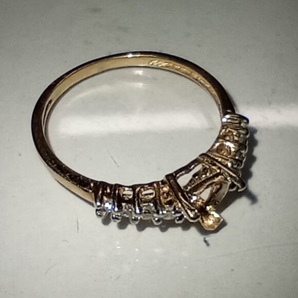 14Kt Yellow Gold 0.16ctw Diamond Heart Semi-Mount Ring - Picture 3 of 5